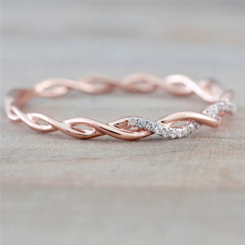 Huitan Pure Twist Crystal Band